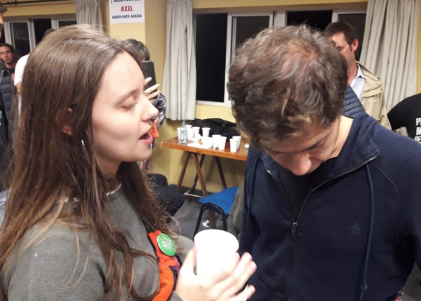 Axel en Segunda Seccion 2